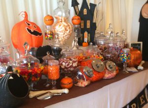 How To Throw A Great Halloween Party!