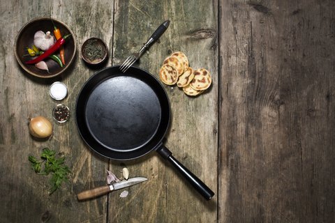 Cast Iron Cookware Image